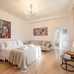 Bari Home Apartahotel