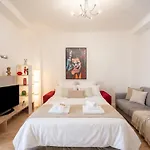 Apartahotel Bari Home 3*