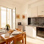 Bari Home アパートホテル バーリ