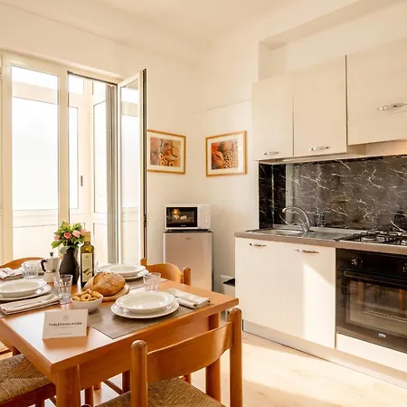 Bari Home Апарт-готель Барі