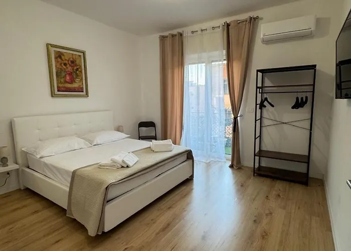 Apart-hotel Bari Home 3*